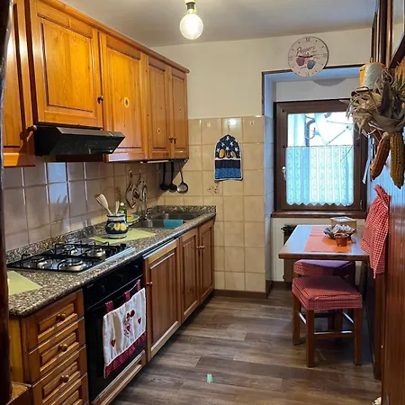 Holiday home Casa Cardillo Colere